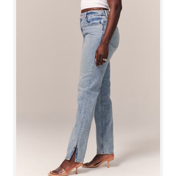 Abercrombie Slim Straight Ultra High Rise Curve Love Light Wash Split Hem Jean - Picture 1 of 7
